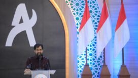 Foto: Gubernur Aceh Muzakir Manaf menghadiri sekaligus memberikan kata sambutan pada relaunching Aneuk Muda Aceh Unggul Hebat (AMANAH) di Ladong, Aceh Besar, Kamis (23/4/2026)