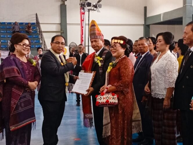 
					Di Hadapan Ketua Umum, Risbon Kembali Dilantik: PPTSB Siantar Jaga Kekompakan