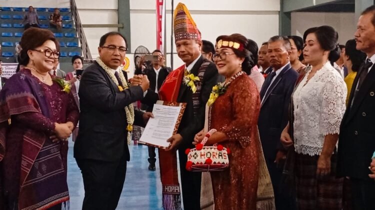 Di Hadapan Ketua Umum, Risbon Kembali Dilantik: PPTSB Siantar Jaga Kekompakan