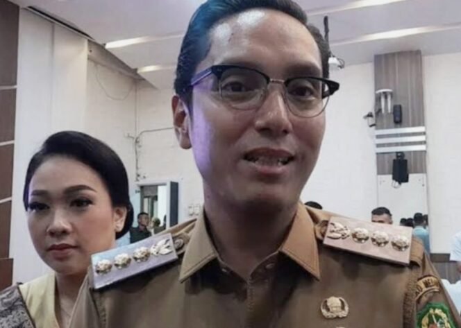
					Rico Waas Jalani Pengobatan di Luar Negeri, Izin dan Laporan ke Mendagri Sudah Disampaikan
