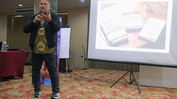 Ideologi Pembangunan Prabowo Jawaban untuk Kegelisahan di “Paradoks Indonesia”