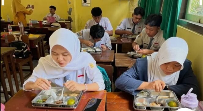 
					40 Dapur MBG Beroperasi, DPMPPT Aceh Timur Mengaku Tak Pernah Terima Pengajuan Izin