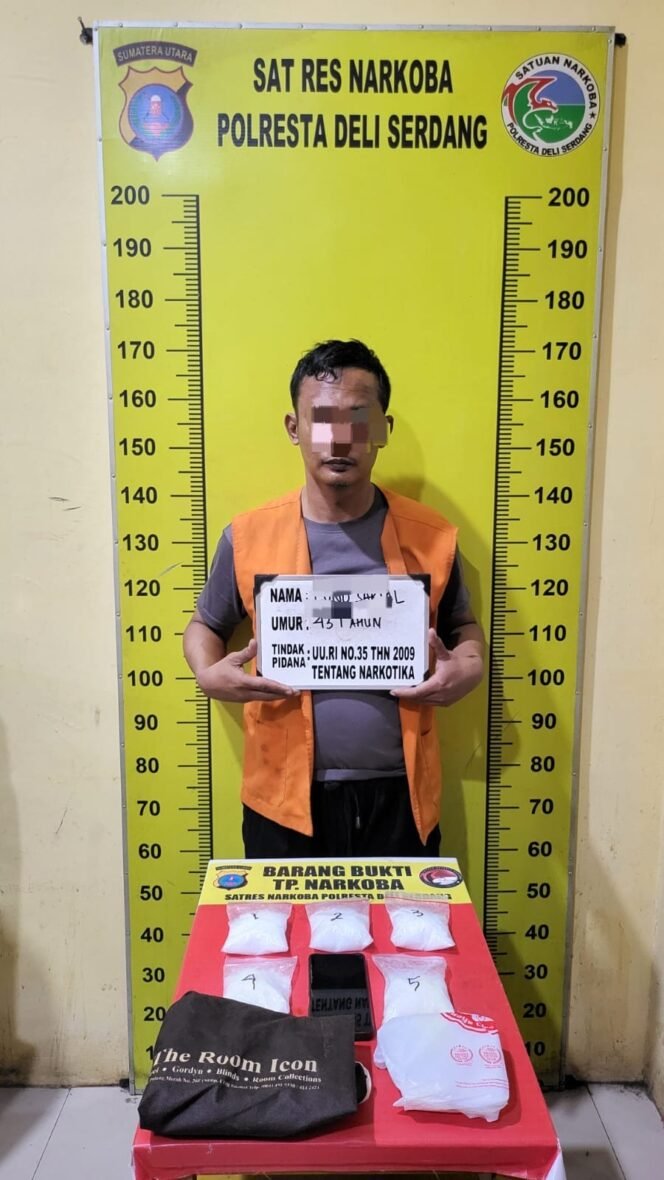 
					Berawal dari Laporan Warga, Polisi Amankan Pria di Sampali dengan Setengah Kilogram Sabu
