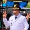 Camat Tarutung Ferry Hanafyah Lumbantobing ketika diambil sumpah jabatan.(ist)