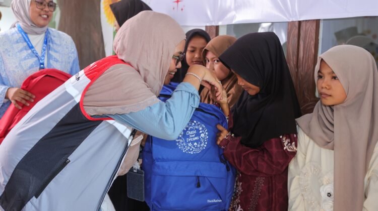 Latih Kesiapsiagaan, PHE NSO Edukasi Anak Desa Kuala Cangkoi Tanggap Bencana