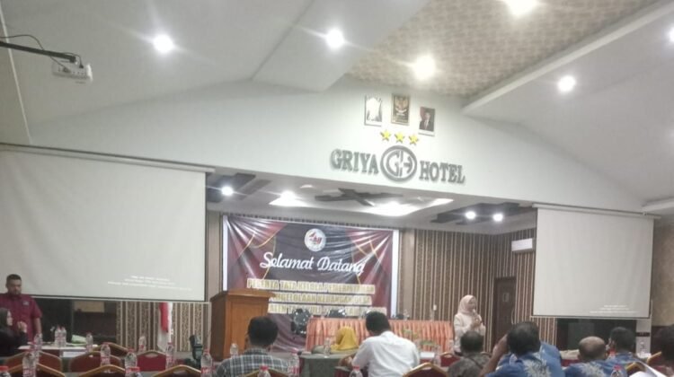 Suasana bimtek ketika baru-baru ini di gelar di Medan.(ist)