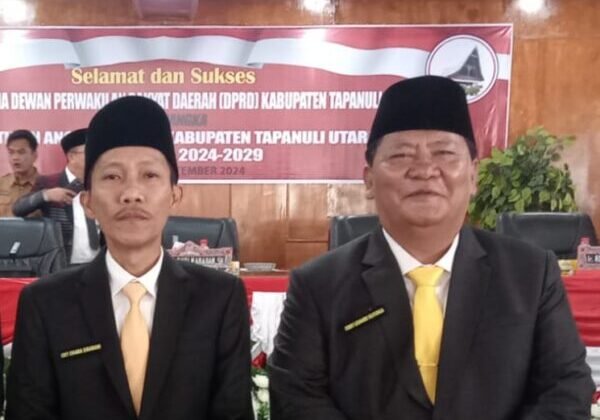 Ferry Leonard Silitonga Ketua Fraksi Golkar DPRD Taput dan Oky Ohara Sibarani Sekretaris. (dok)