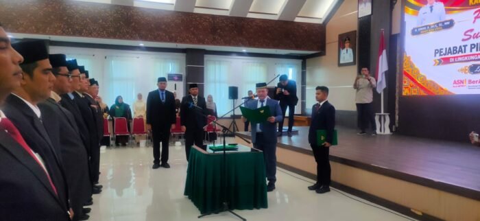 Tiga Bulan Jadi Ujian, Ayahwa Ancam Copot Pejabat yang Tak Berprestasi