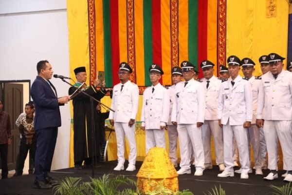 Lantik 48 Keuchik, Wali Kota Lhokseumawe Instruksikan Perang terhadap Narkoba dan Judi Online