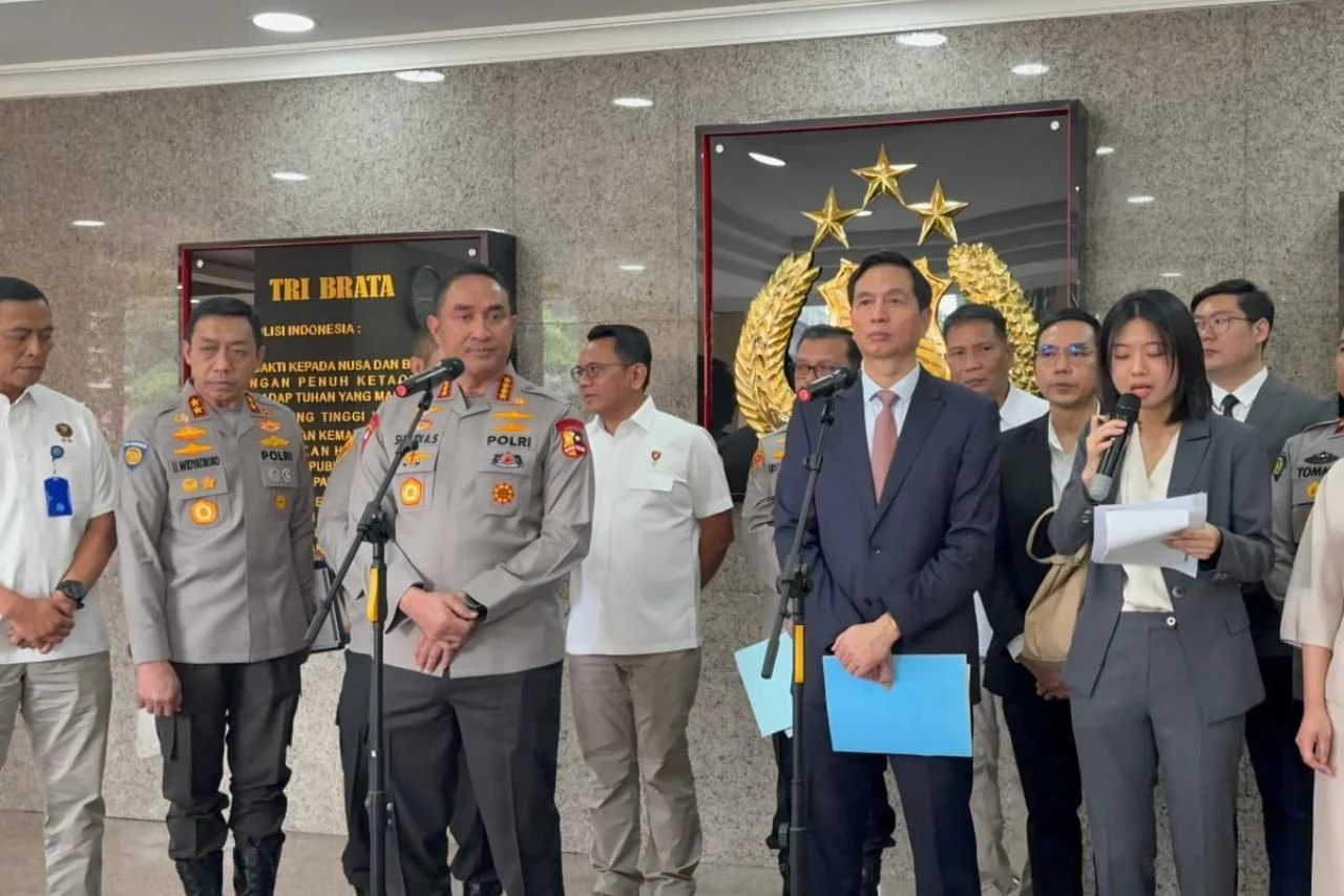 Kapolri Jenderal Suyudi Ario Seto dan Wakil Dirjen Biro Pengendali Narkotika Kementerian Keamanan Publik Tiongkok, Lan Weihong di Mabes Polri, Rabu (28/10/2026).